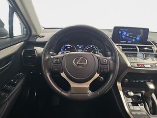 Lexus NX 2.5 300h Premium 2WD