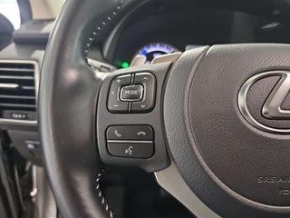 Lexus NX 2.5 300h Premium 2WD