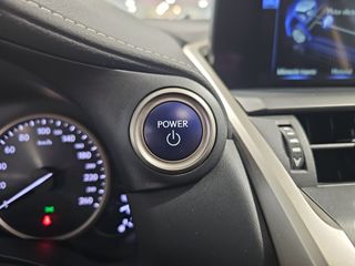 Lexus NX 2.5 300h Premium 2WD