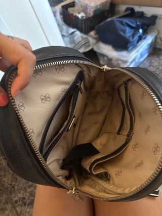 Mochila Guess Beige y Marrón