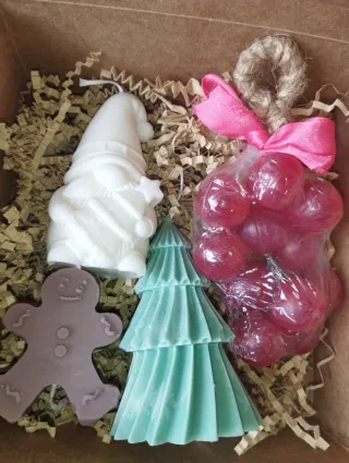 Caja Velas Navideñas y Jabón Uva