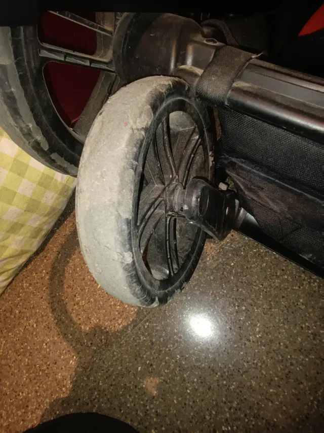 Carro Jane Muum Completo,ruedas con desgaste.