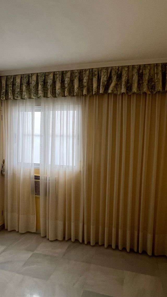 Cortinas y Galería Decorativa Beige/Verde