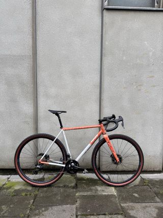 Bici Gravel Shimano electrónico