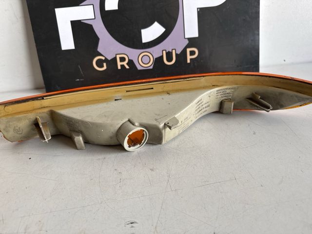 Intermitente derecho Renault Master ref:7700352108