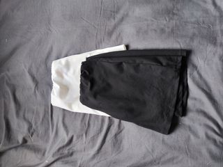 Falda negra y blanca con pantalón shein