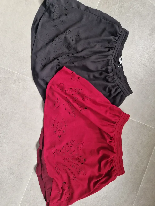 Lote 2 faldas Stradivarius Talla M sin usar