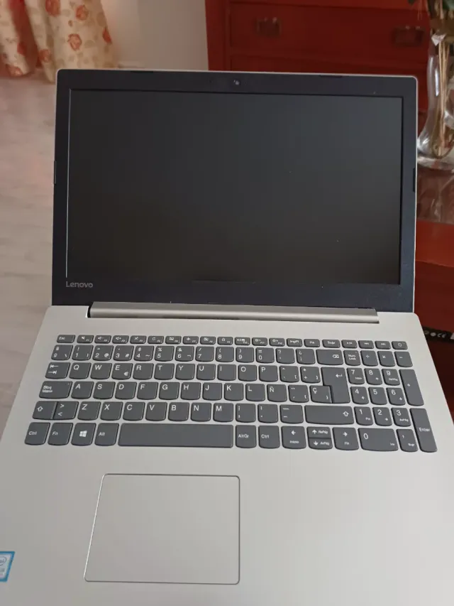 Lenovo IdeaPad 330 Plata