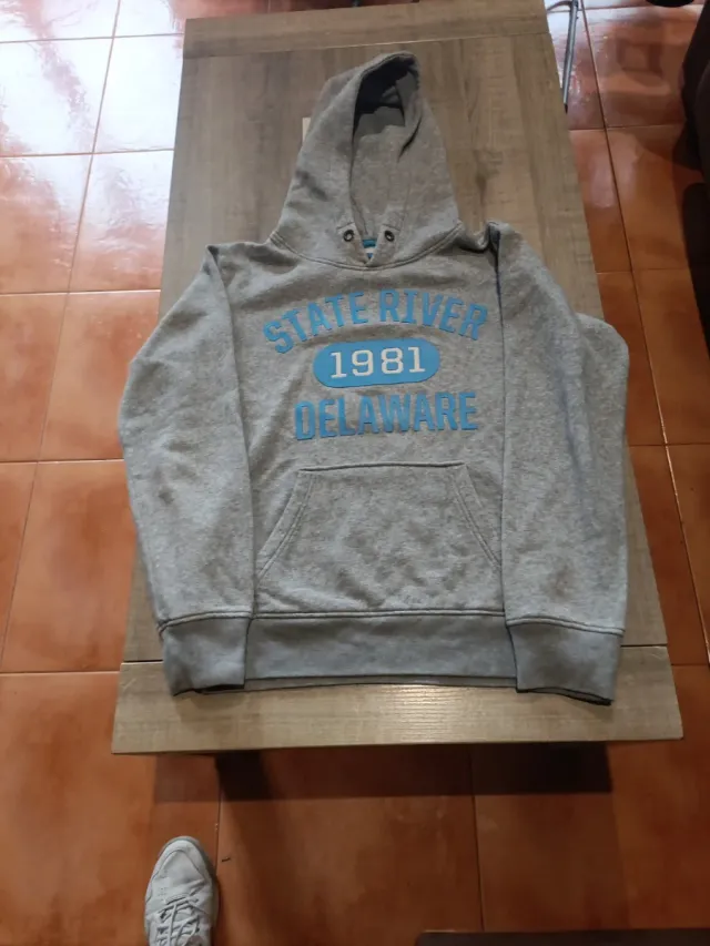 Sudadera H&M Gris con Capucha