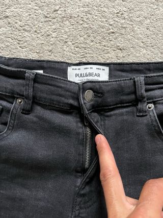 Vaqueros Pull and Bear Super Skinny Negros