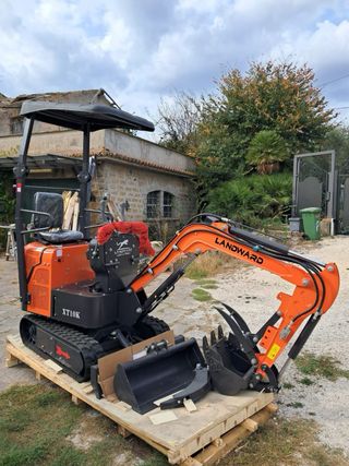 Mini excavadora Landward