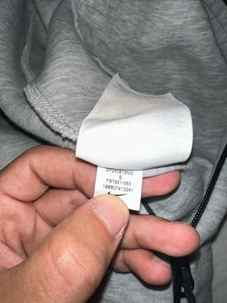Sudadera Nike Tech Fleece Gris