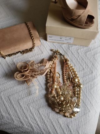 Zapatos y bolso color nude talla 35