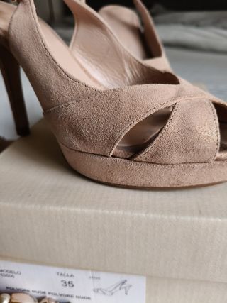 Zapatos y bolso color nude talla 35