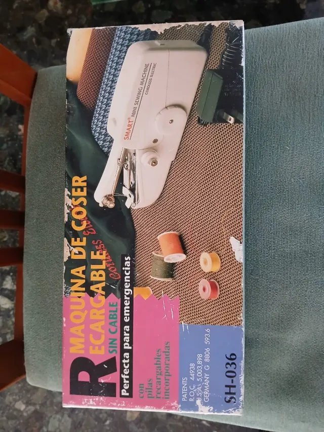Máquina de coser mini recargable