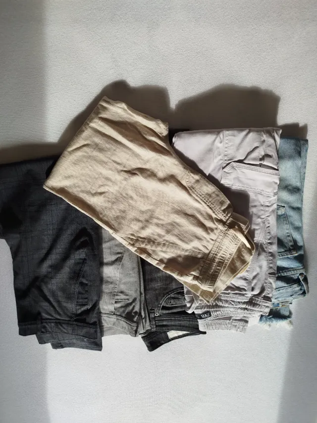 Lote de 6 pantalones Zara Hombre Beige, gris.