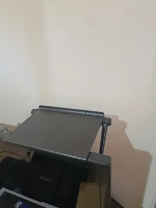 Supporto per monitor nero