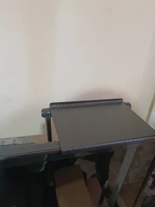 Supporto per monitor nero