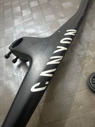 Cabina di guida in carbonio Canyon MTB