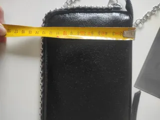 Bolso de fiesta negro con cadena