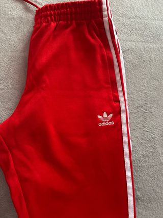 Pantalón chándal Adidas Talla M. No negociable