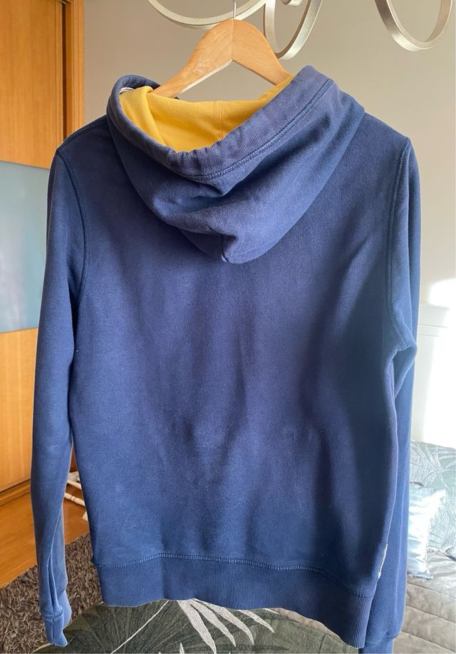 Sudadera Tommy Hilfiger Denim azul.