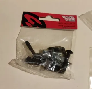 Tornillos y tuercas para Skate/Longboard
