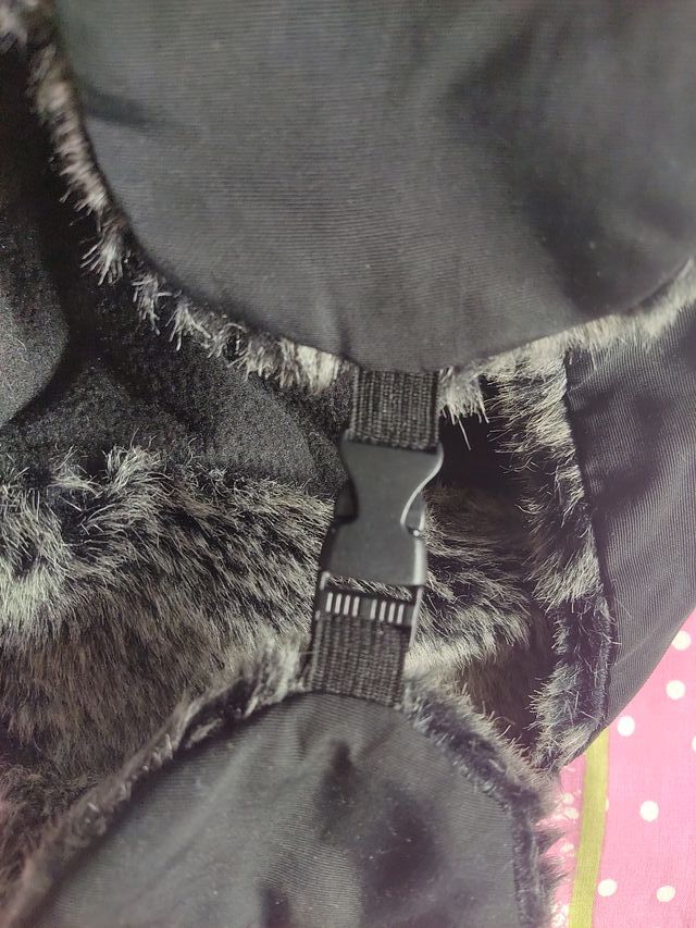 Gorro de invierno negro y gris