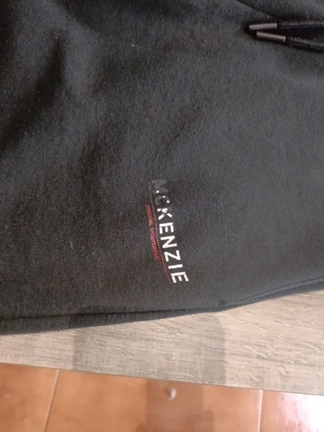 Pantalón chándal McKenzie negro