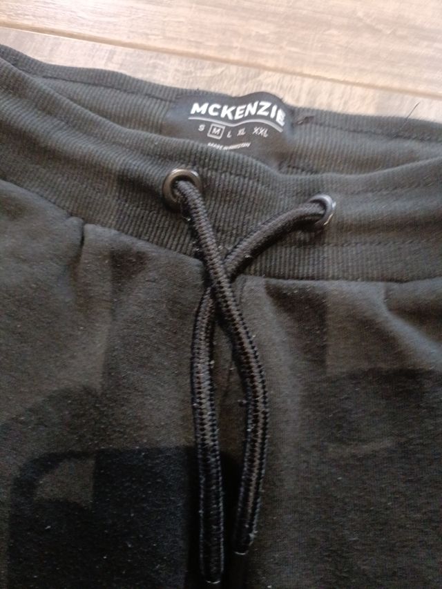 Pantalón chándal McKenzie negro