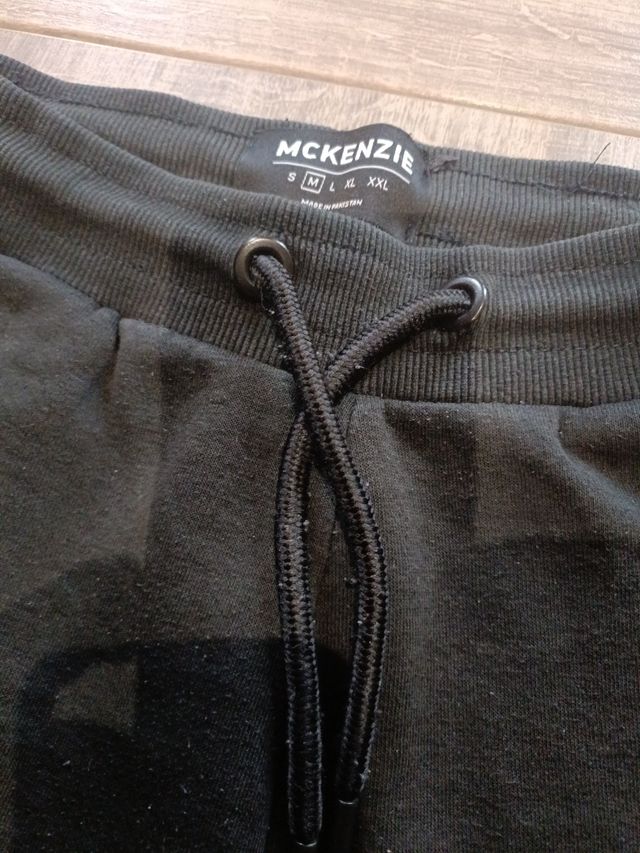 Pantalón chándal McKenzie negro