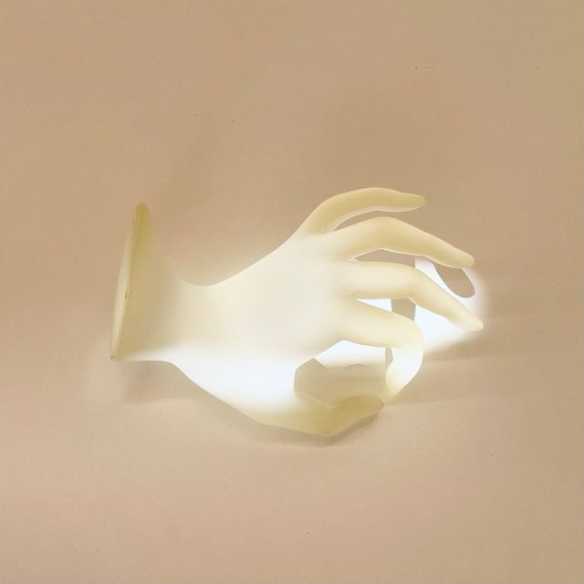 Exhibidor mano para joyas