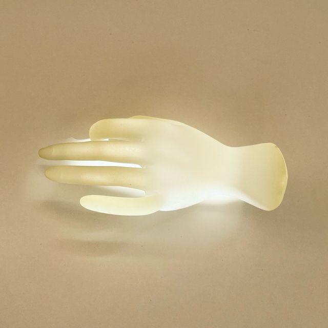 Exhibidor mano para joyas