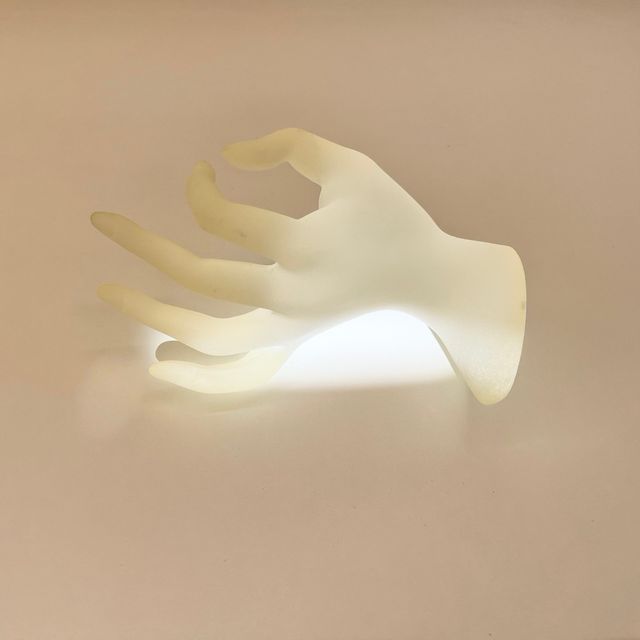 Exhibidor mano para joyas