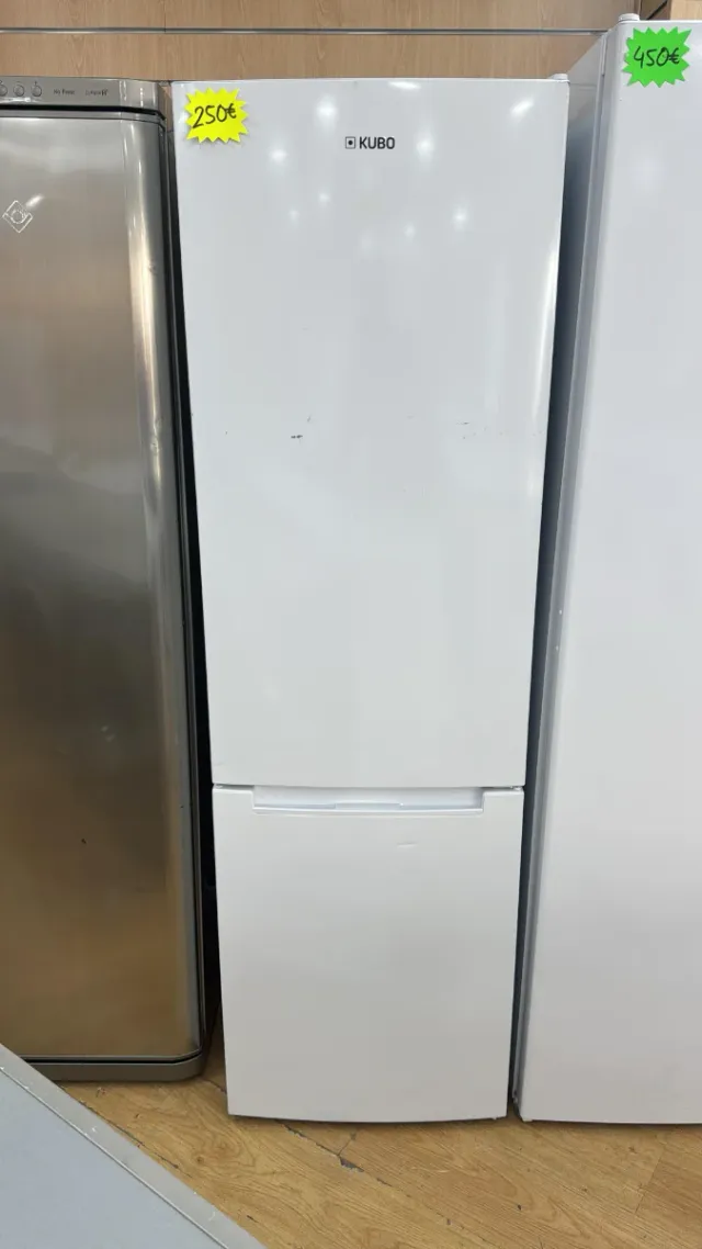 Frigorífico Combi Blanco kubo 185 CM
A++
Garantía
