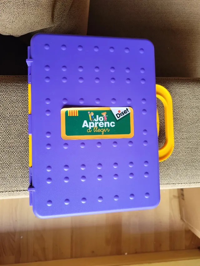 Libro Jo aprenc a formar paraules