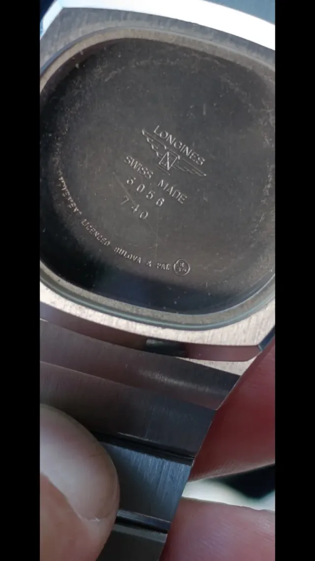 Longines cassa e bracciale quali accessori.