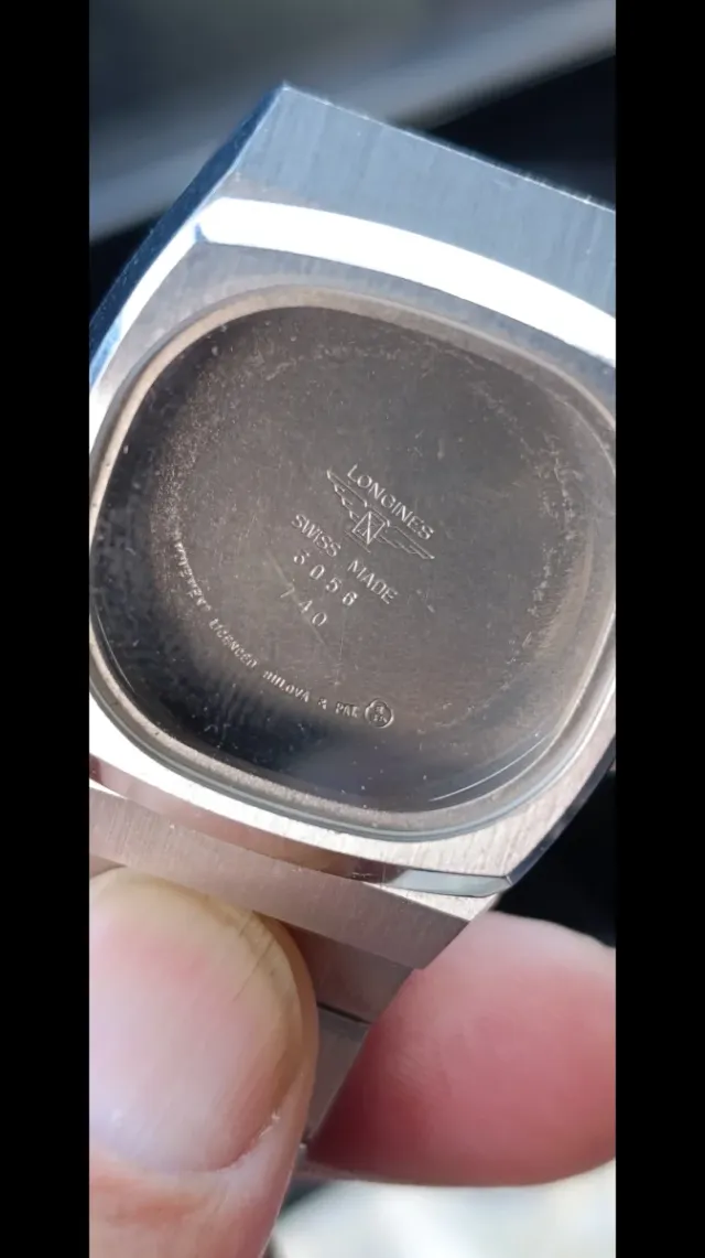 Longines cassa e bracciale quali accessori.