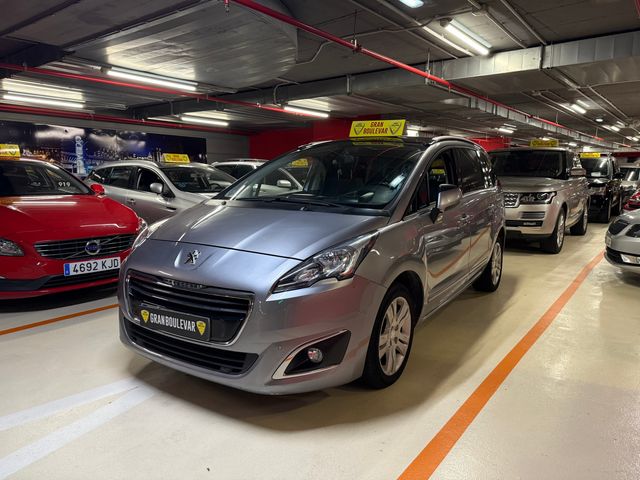 PEUGEOT 5008 Allure 1.6 BlueHDi 120 FAP