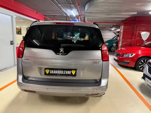 PEUGEOT 5008 Allure 1.6 BlueHDi 120 FAP