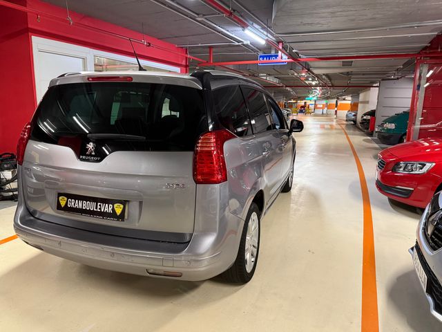 PEUGEOT 5008 Allure 1.6 BlueHDi 120 FAP