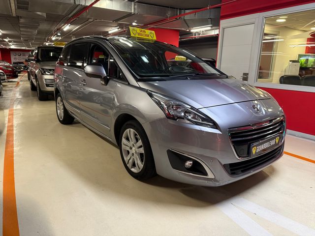 PEUGEOT 5008 Allure 1.6 BlueHDi 120 FAP