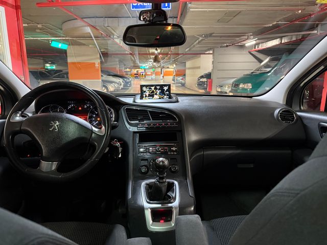 PEUGEOT 5008 Allure 1.6 BlueHDi 120 FAP