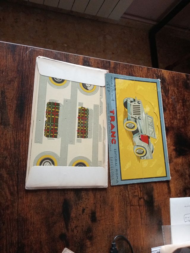 2 Recortables Jeep y Cenicienta