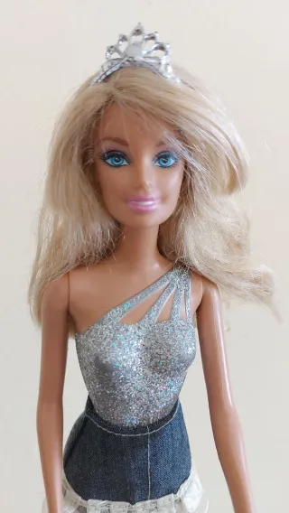 Barbie Mattel Magia Glitter