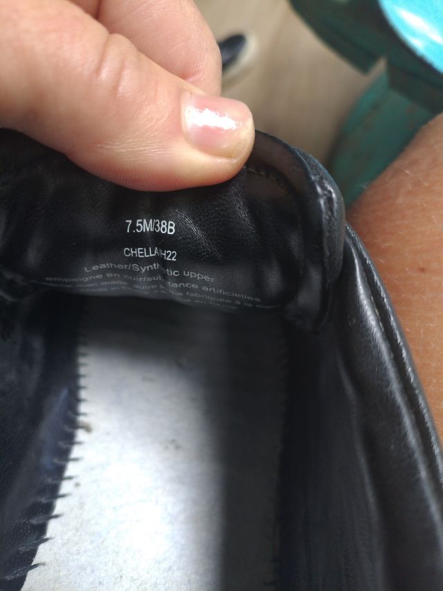 Zapatillas Karl Lagerfeld Negras y Blancas