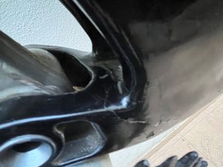 Cuadro de carbono con grietas