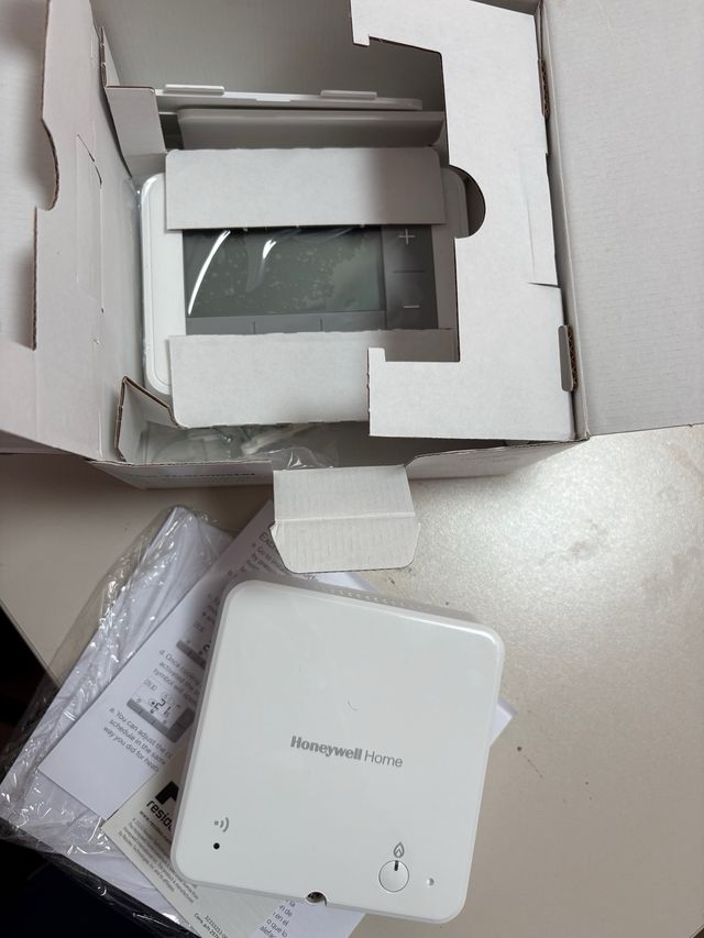 Termostato Honeywell T4R Wireless Programmable