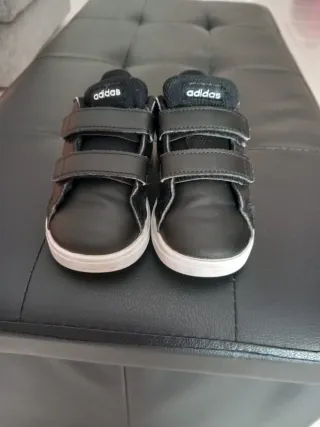 Scarpe Adidas bimbo nere velcro n. 23