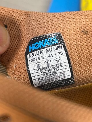 Zapatillas Trail Hoka Speedgoat 6 con muy poco uso